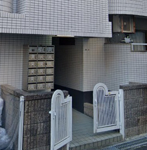寝屋川コスモシティのエントランス