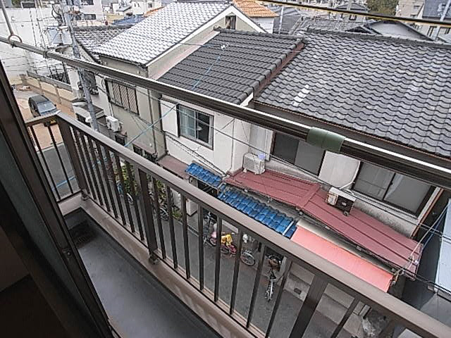 やなぎ屋マンションのバルコニー