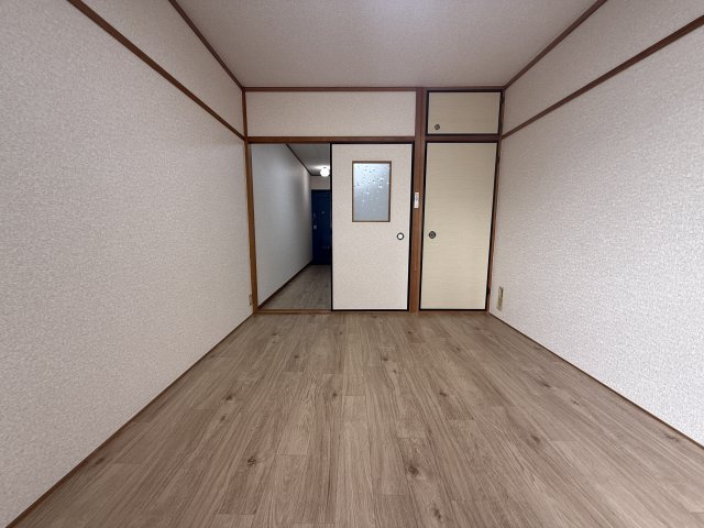 ヴィレッジ香里の居間・リビング