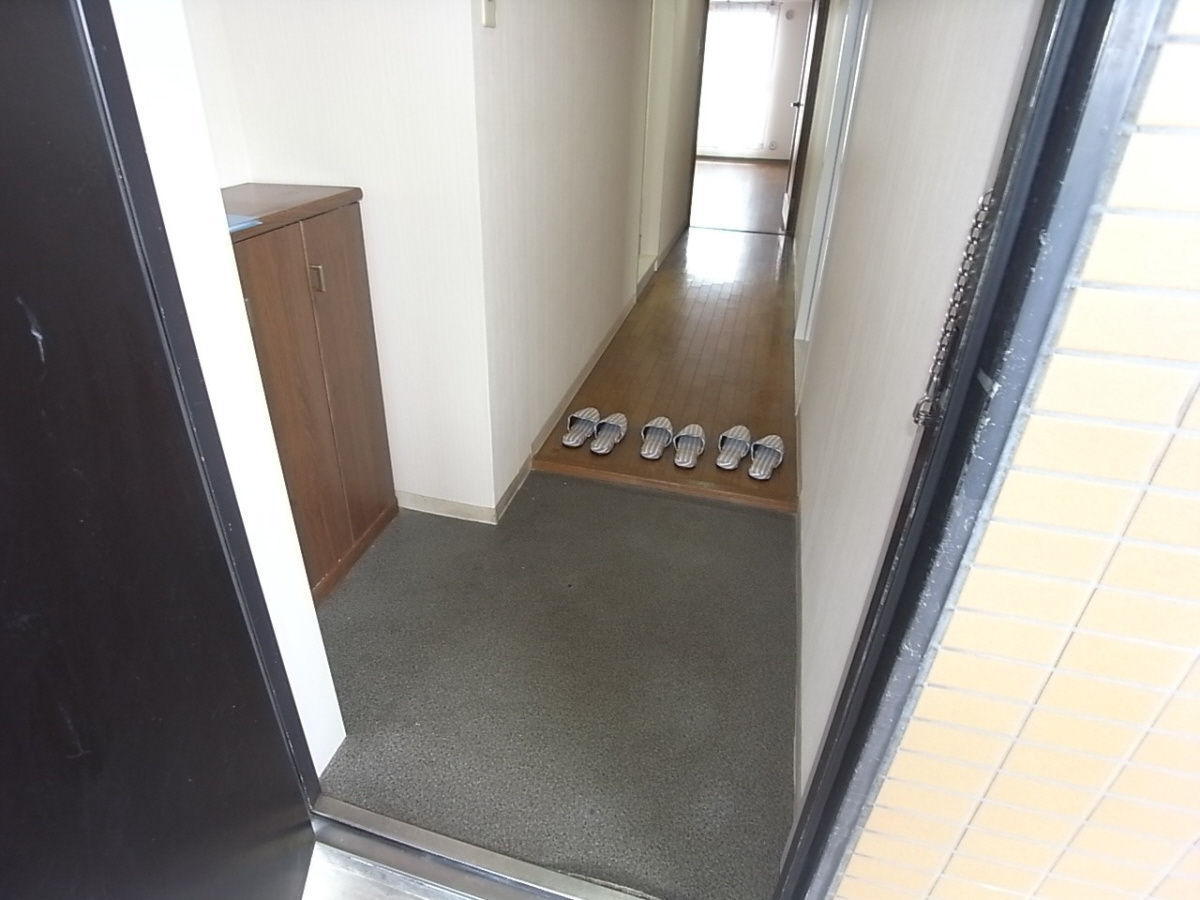 ハイツプログレスのエントランス