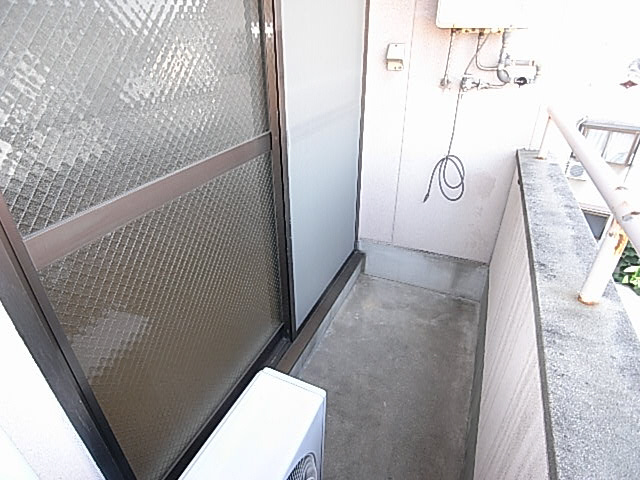 フリーディオ春日町のバルコニー