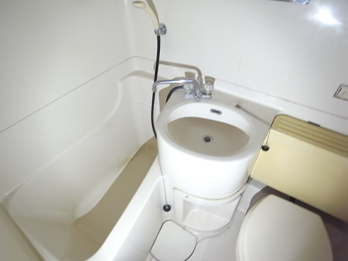 寝屋川市大利町の賃貸マンションの浴室
