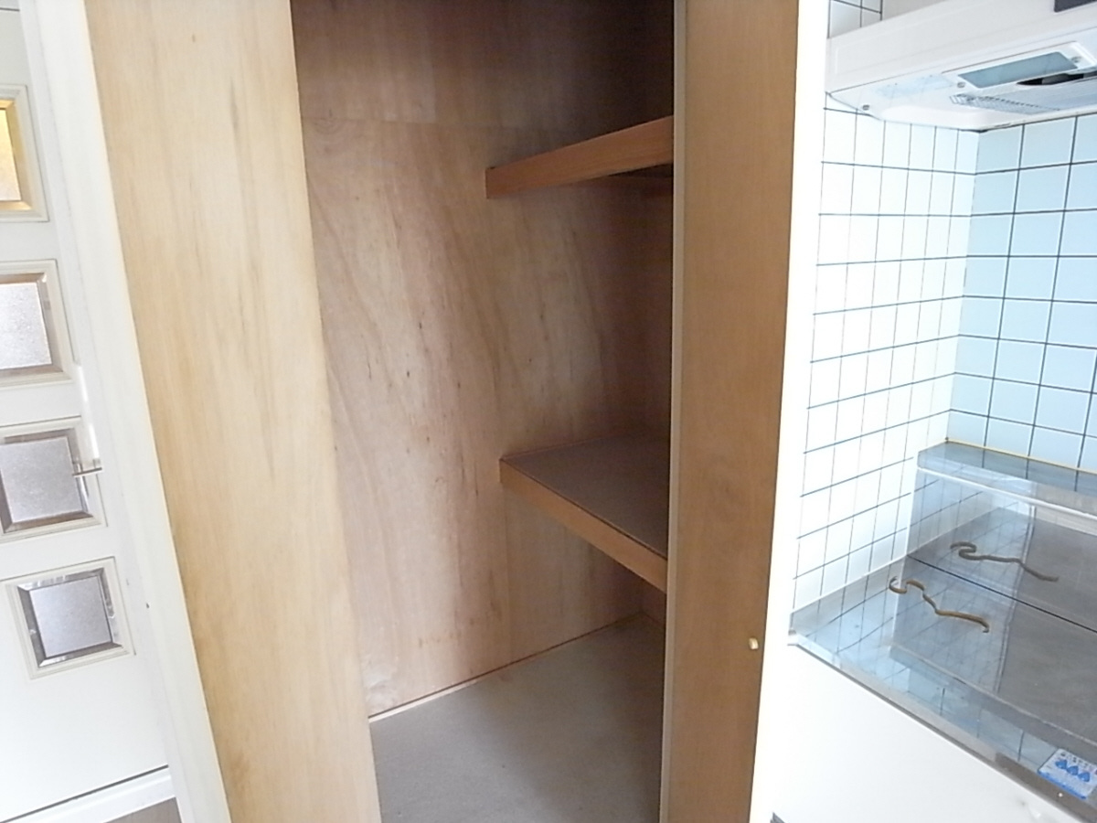 サンハイツ寝屋川の収納