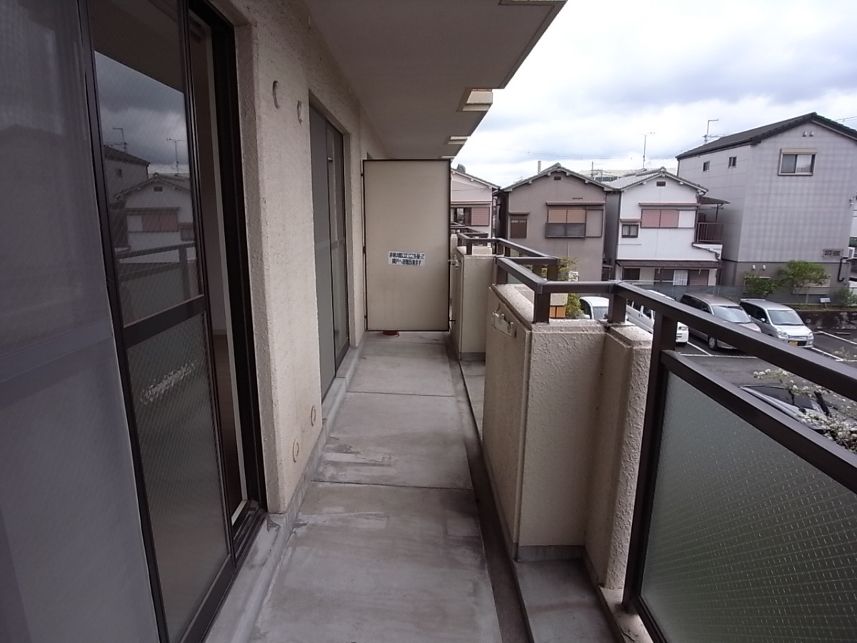 サンハイツ寝屋川のバルコニー
