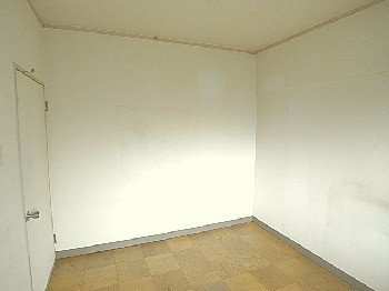 奥野マンションの洋室