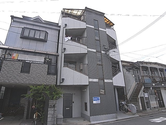 シャトー緑町の外観