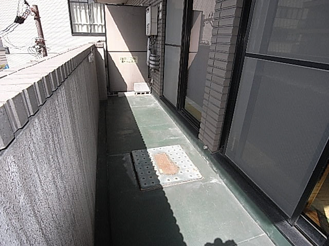 ジョイフル寝屋川のバルコニー
