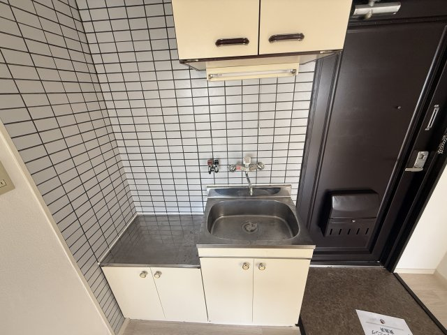 下木田マンションの玄関