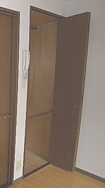 シャンブルⅡのエントランス