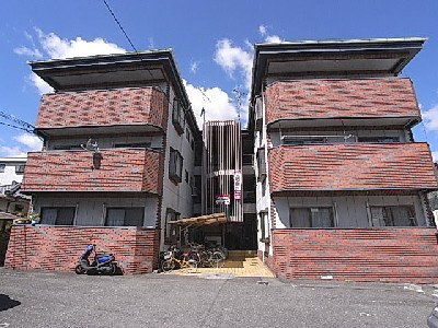 川口第2マンションの外観