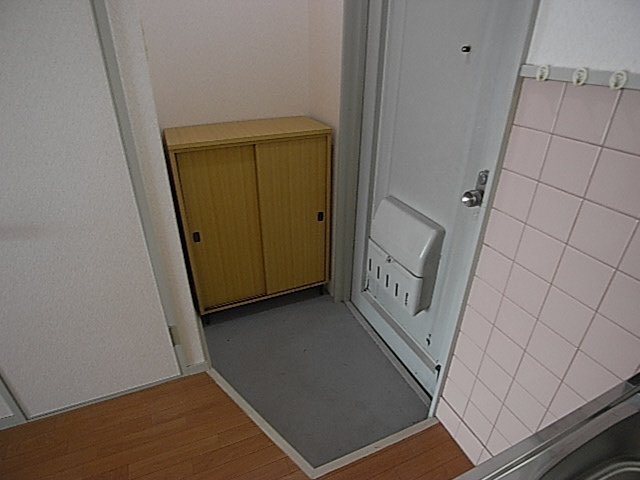 第一カトレアハイツのエントランス