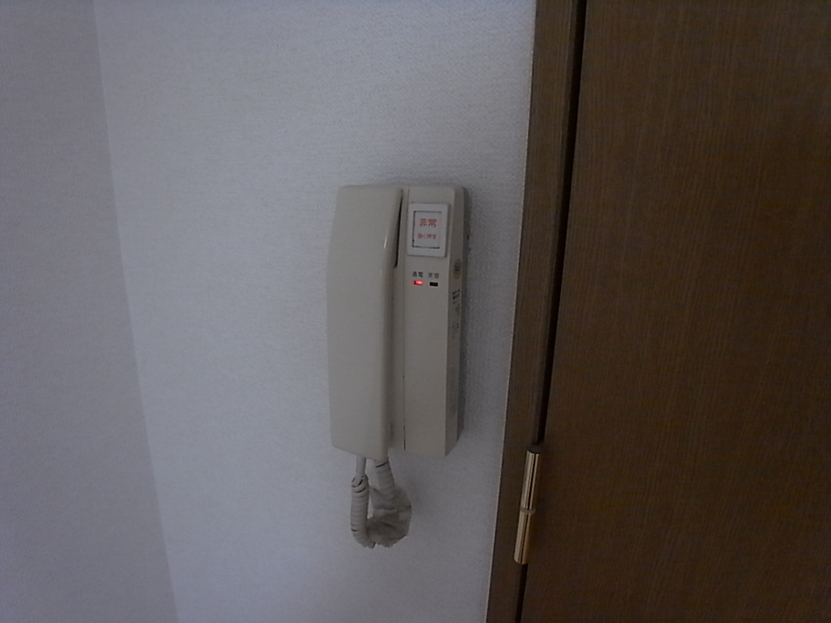 ソレイユ畷の玄関
