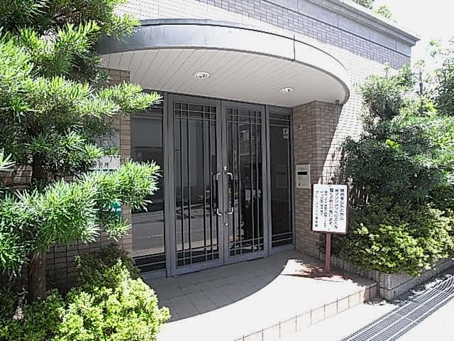 グレースコート香里園のエントランス
