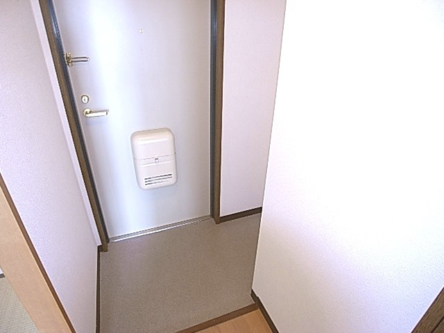 M’プラザ楠根２の玄関