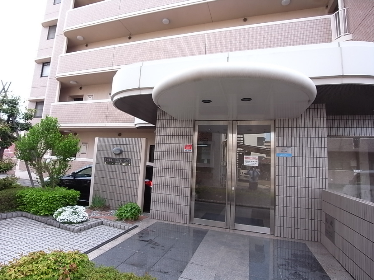 マンショングランメールのエントランス