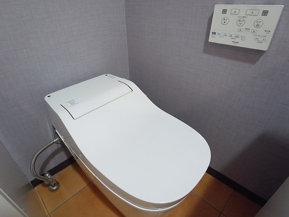 寝屋川市東大利町の賃貸マンションのトイレ