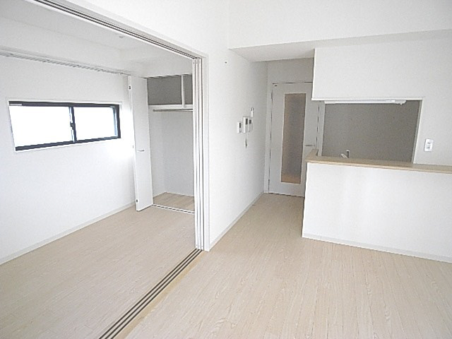 寝屋川市香里西之町の賃貸マンションの洋室