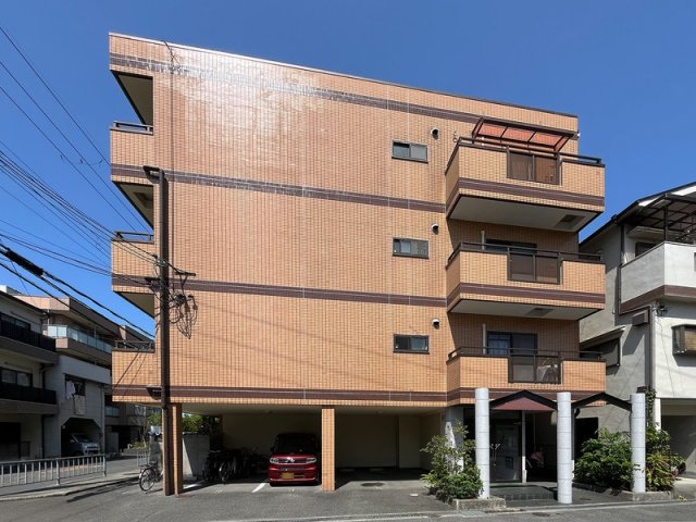 エストジャルダン西口