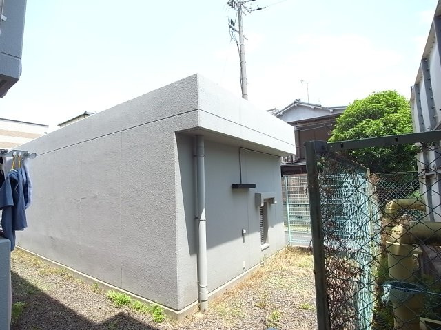 ウエストプラザの庭