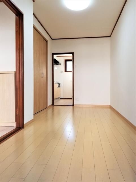 ハイツカワイの洋室