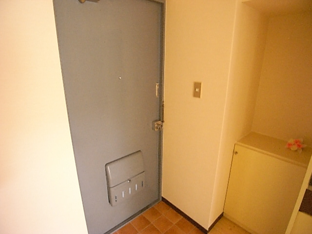 柿本ハイツの玄関