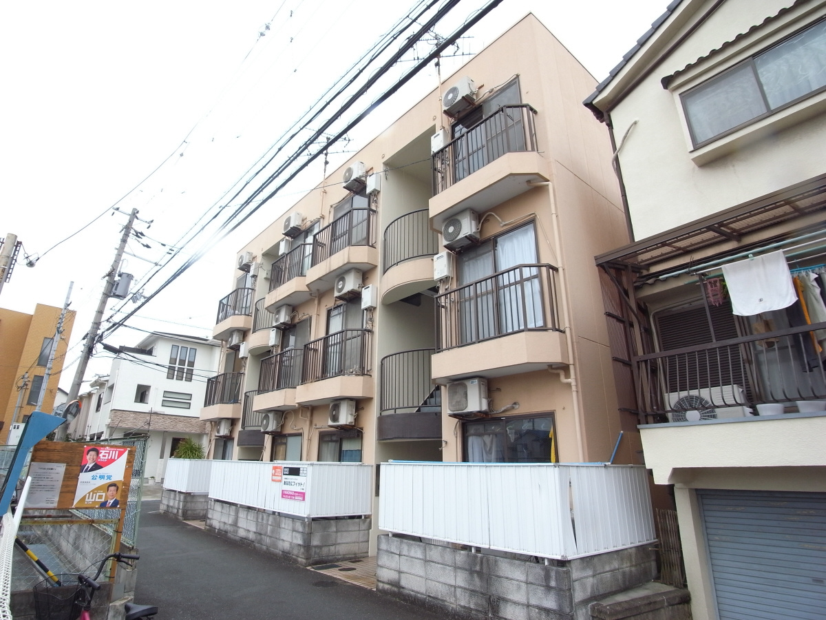 LIBRA大東の外観