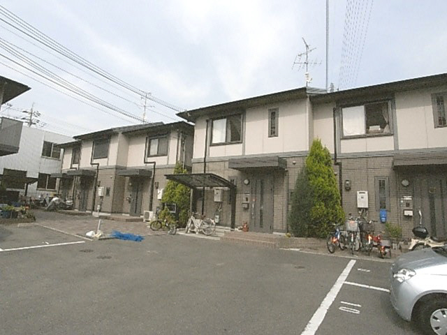 ユニグレイスの駐車場