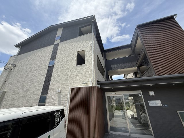 メゾンレヴナ木田町の外観
