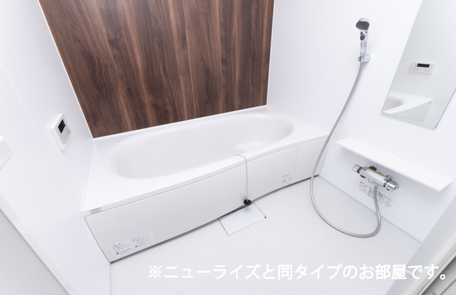 ラヴィベール田原台の浴室