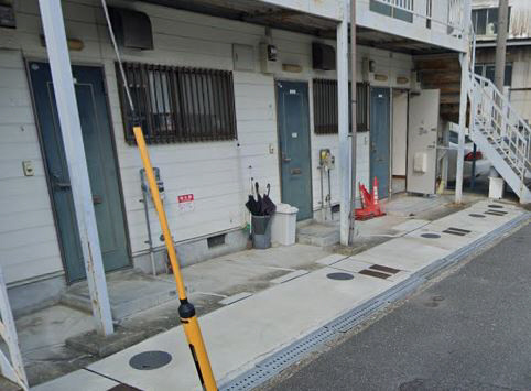 新家ハイツのロビー