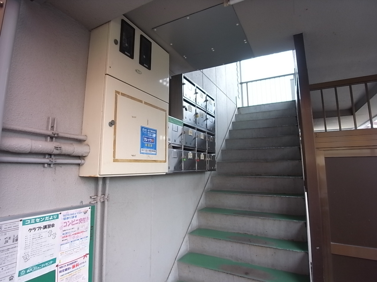 新香里ライオンマンションのロビー