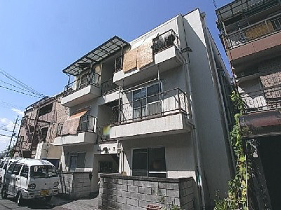 マンション六車の外観