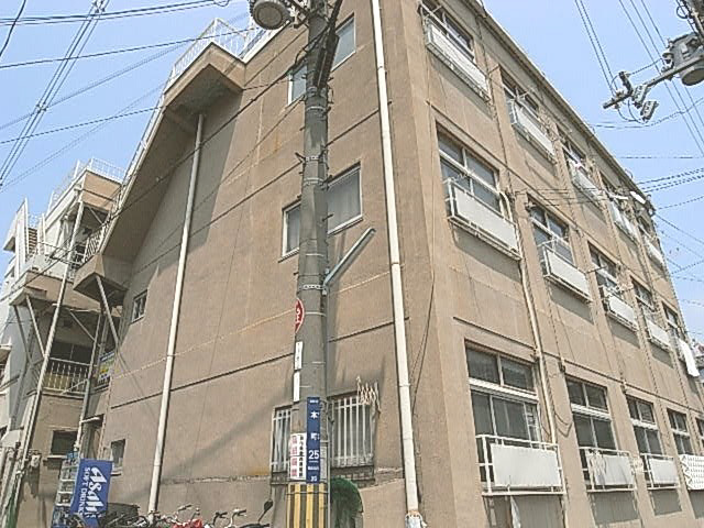 トヨノマンションＡ館の外観