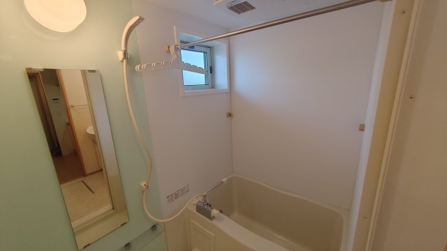 ホーミー六甲の浴室