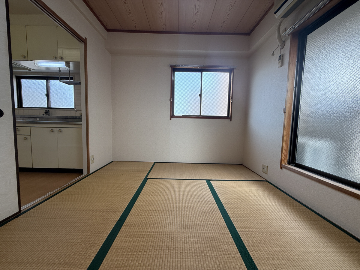 中井マンションの洋室