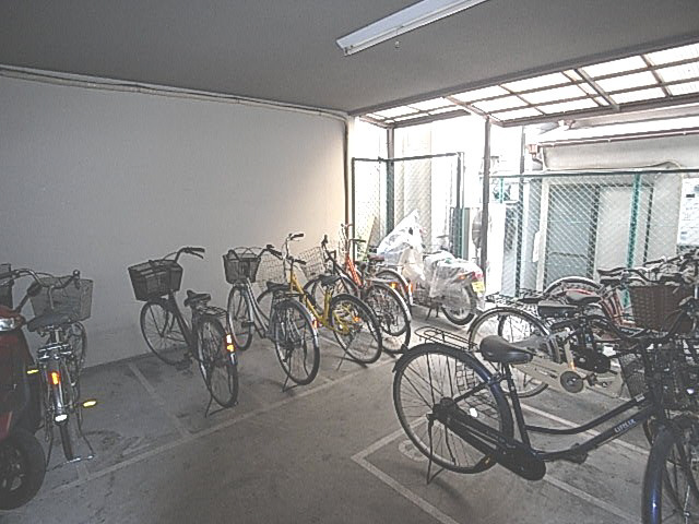 レスターテⅡの駐車場