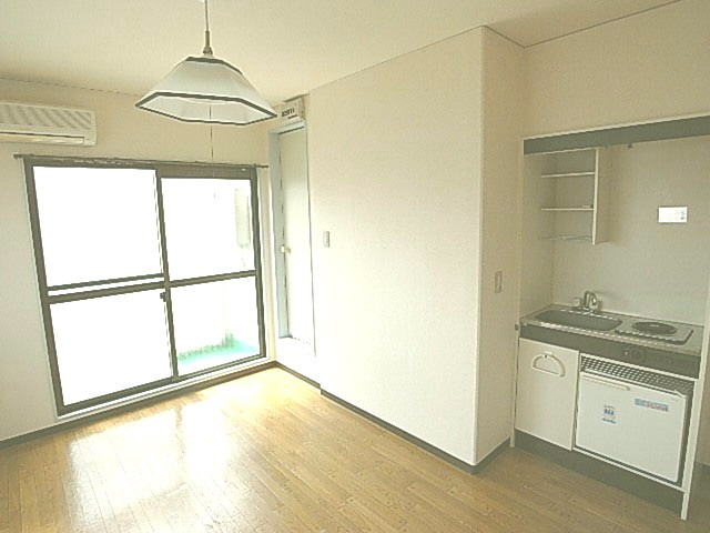 グリーンパレス緑町の洋室
