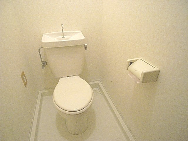 ドミール春日のトイレ