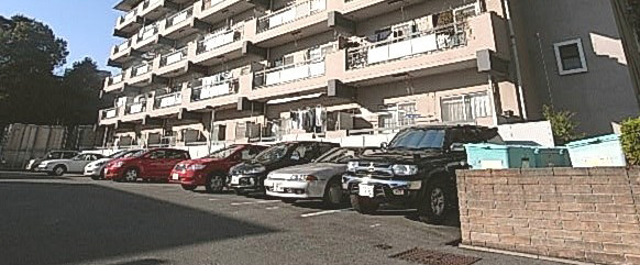 清水谷コーポの駐車場
