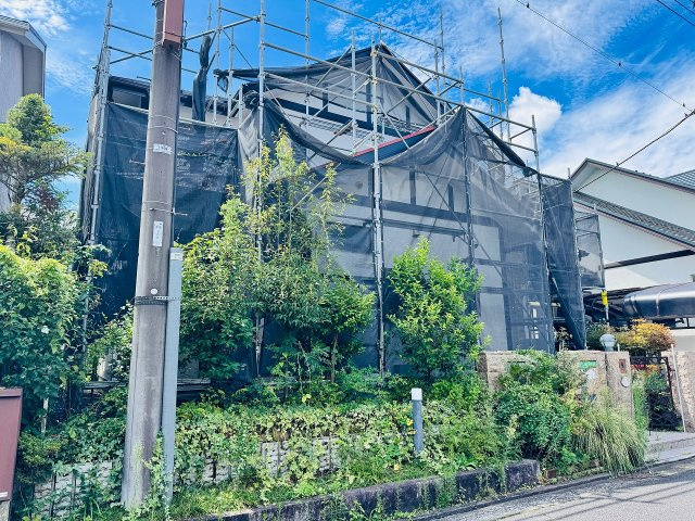 八王子市　城山手　中古戸建ての外観|～高尾駅徒歩26分　内装フルリノベ住宅　ゆとりのある4LDKの邸宅です～