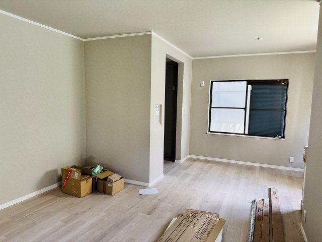 八王子市　城山手　中古戸建ての内装|～現在リフォーム中、詳細は当社までお気軽にお問合せ下さい～