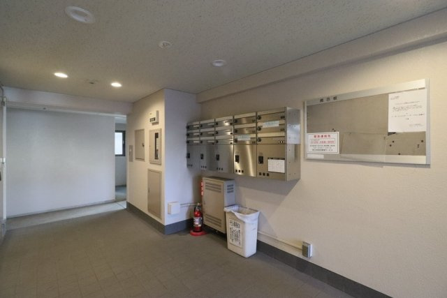 ハイツ東菅野のロビー