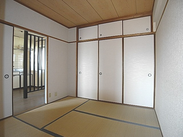第1八幸マンションの収納