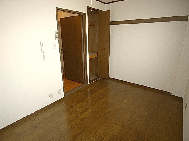 マンションモンタナの洋室