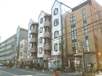 コスモハイツ三木の外観