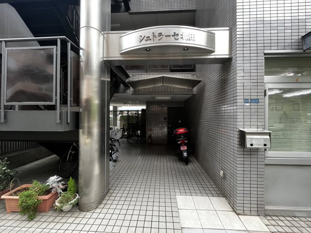 シュトラーセ北田のエントランス