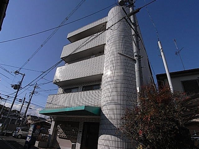 プレアール上神田の外観