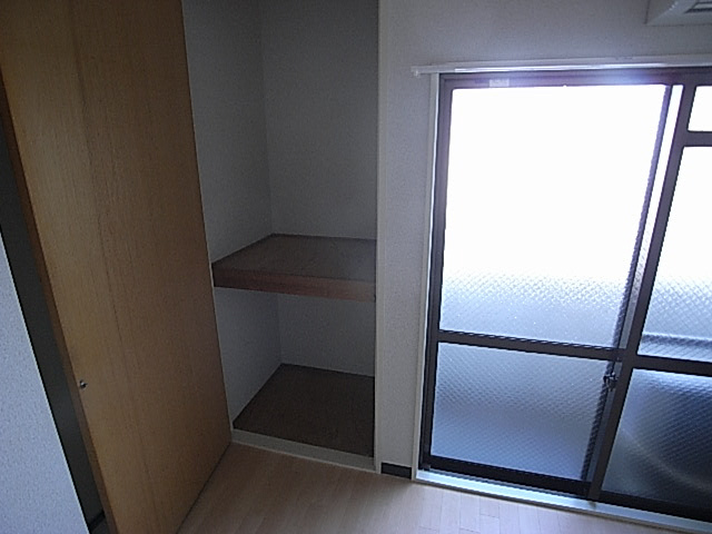 住地八坂マンションの収納