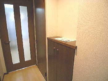 ユーベル1の玄関