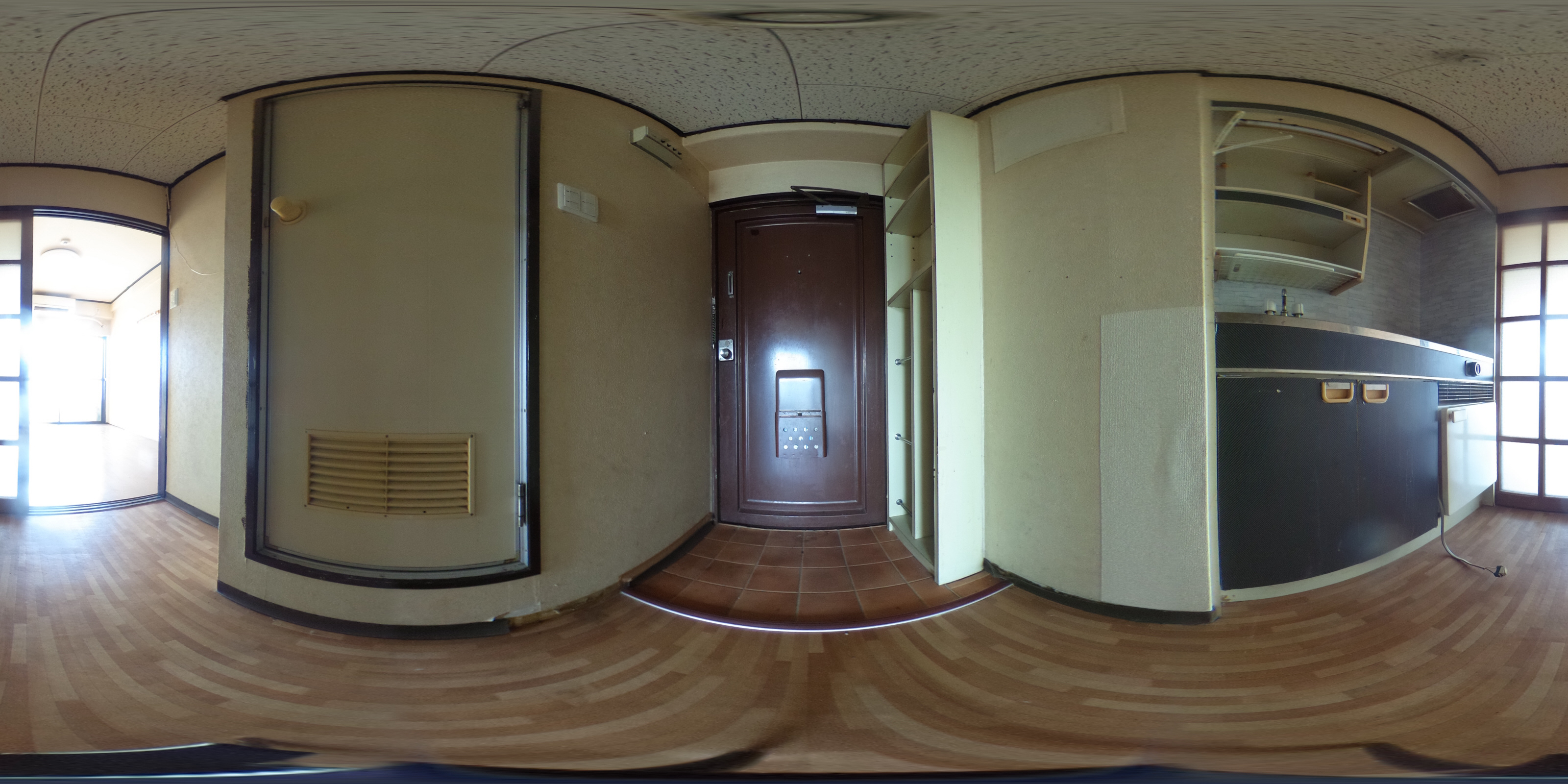 リカレントドゥエリング　公栄建設の玄関